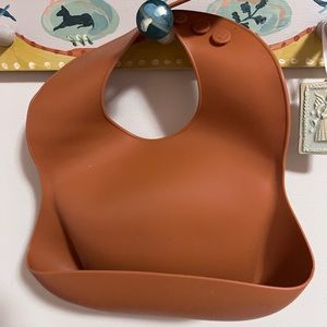 Mushie Bib